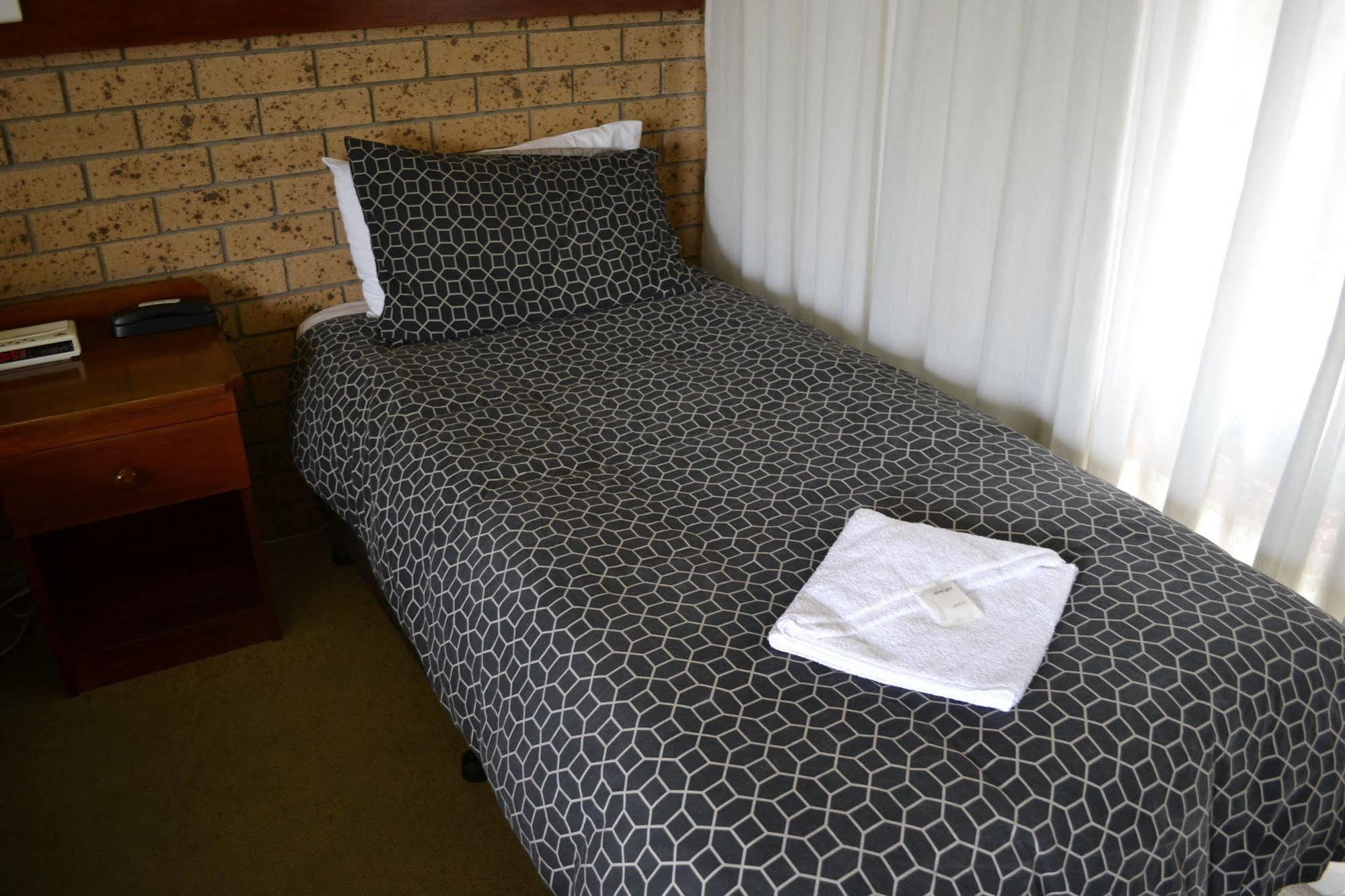 Colac Mid City Motor Inn 외부 사진