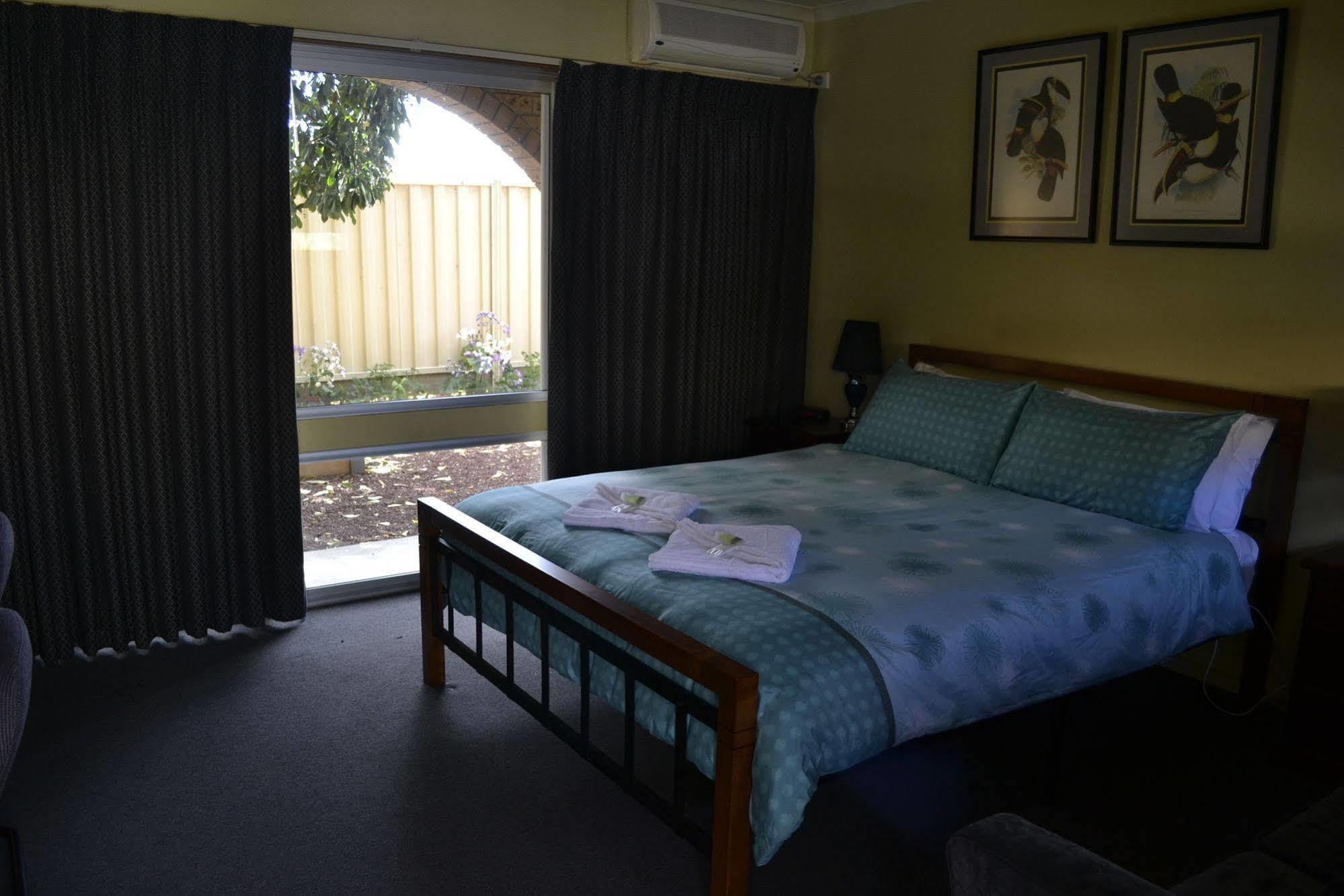 Colac Mid City Motor Inn 외부 사진