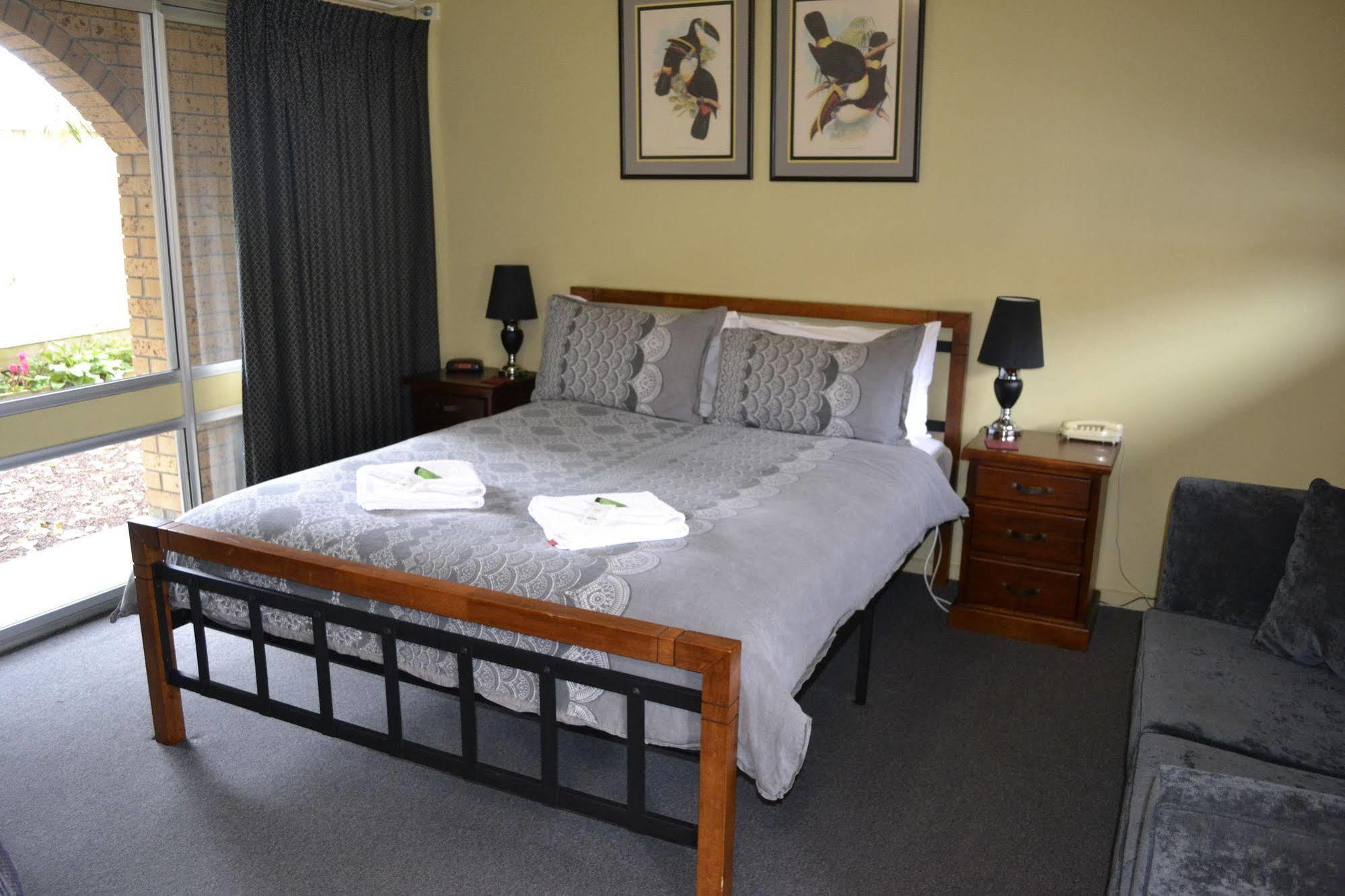 Colac Mid City Motor Inn 외부 사진